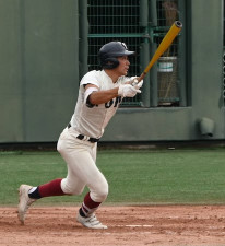 大阪桐蔭が準決勝進出　3番・宮本楽久が長打3本で計3打点「競ったときに強いチームを目指す」／春季大阪大会