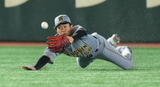 プロ初スタメンの阪神・中川勇斗が左翼守備で好プレー！