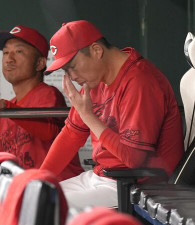 鯉将トーク　広島・新井貴浩監督　1点リードの九回に適時失策の小園に「取り返してもらいましょう。これからも試合は続いていく」