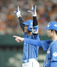 日本ハムが三回に一挙3得点　左前適時打の万波中正「思い切っていきました」