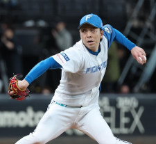 日本ハム・宮西尚生、プロ初登板から879試合連続リリーフ　岩瀬仁紀のプロ野球記録に並ぶ　「周りの監督、コーチ、トレーナーさん、裏方さんに感謝」