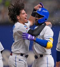 中日が阪神に今季初のサヨナラ勝ちで2連勝　5割復帰まであと1勝