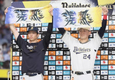 オリックス・紅林弘太郎が4打点の大暴れ　ソフトバンク戦の連敗を12で止め、岸田護監督にバースデー白星プレゼント