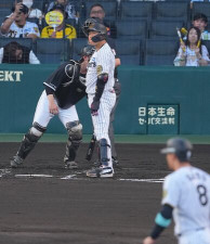 阪神、一回から2死二、三塁とするも大山悠輔が三振で先制ならず