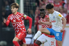 4位マインツ、最下位キールとドローでブンデス3戦未勝利に…佐野海舟、町野修斗ともにフル出場
