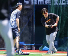 巨人・甲斐拓也が開幕30戦目で初のベンチスタート　岸田が今季初スタメン、秋広も
