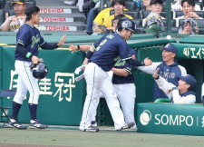 ヤクルト高津監督、決勝打の増田称賛「コツコツとやっている人間には良いことがある」　連敗は3でストップ