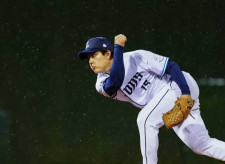 西武・与座　天国の相棒が背負った15で先発初勝利　熱い気持ちが乗り移る6回零封「覚悟を持たないと」