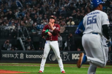 楽天、史上初の“逆転満塁弾返し”食らって3連敗…村林のプロ初グランドスラムは空砲に