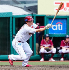 楽天・浅村　猛打賞で2000安打まであと3！「1本ずつ」　1500三振は「うれしくはないけど…」