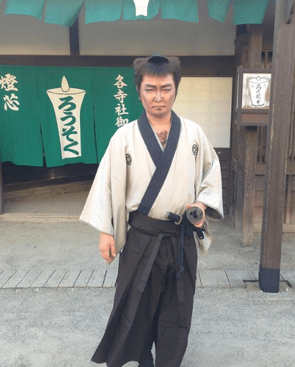 かまいたち 山内 写真整理中にお侍姿の謎ショット発見！ファン大