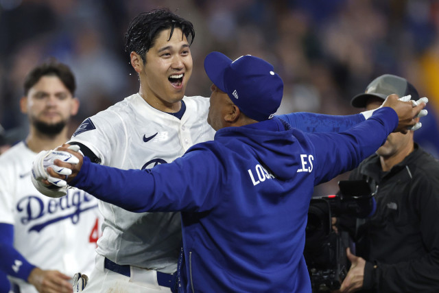 野球史上最高の選手だ」大谷翔平の驚愕の9回サヨナラ弾に米記者