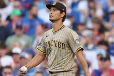 サンディエゴ・パドレス ロベルト・スアレス 選手情報 MLB