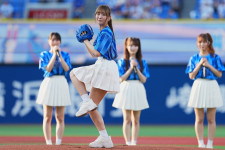 イコラブがハマスタ降臨！ 見事な“ノーバウンド投球”を披露した瀧脇笙古「より今年も日本一、リーグ優勝をするぞって気持ちになっています」とベイスターズ愛を炸裂