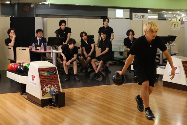 timeleszの挑戦が光る8人連続ボウリング企画完結編