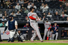 【ＭＬＢ】レッドソックスからジャイアンツに電撃移籍のディバースが会見「どこでもやる」