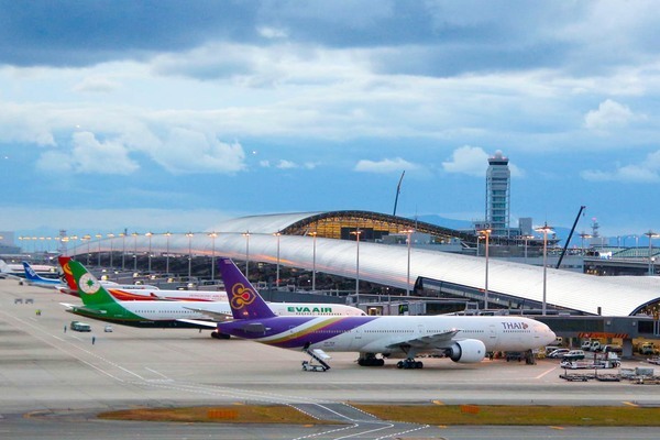 空港 エプロン オファー 語源